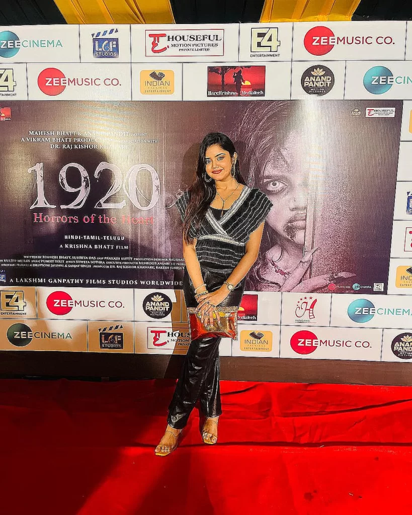 an image of ketaki kulkarni the actress of 1920 horror of the hearts in an award show red carpet